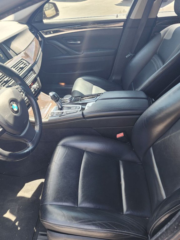 2015 BMW 5 Series Image 11