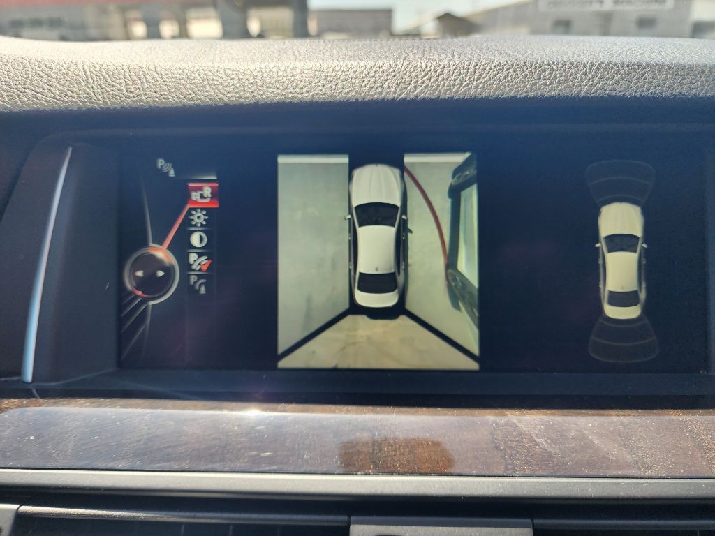 2015 BMW 5 Series Image 14