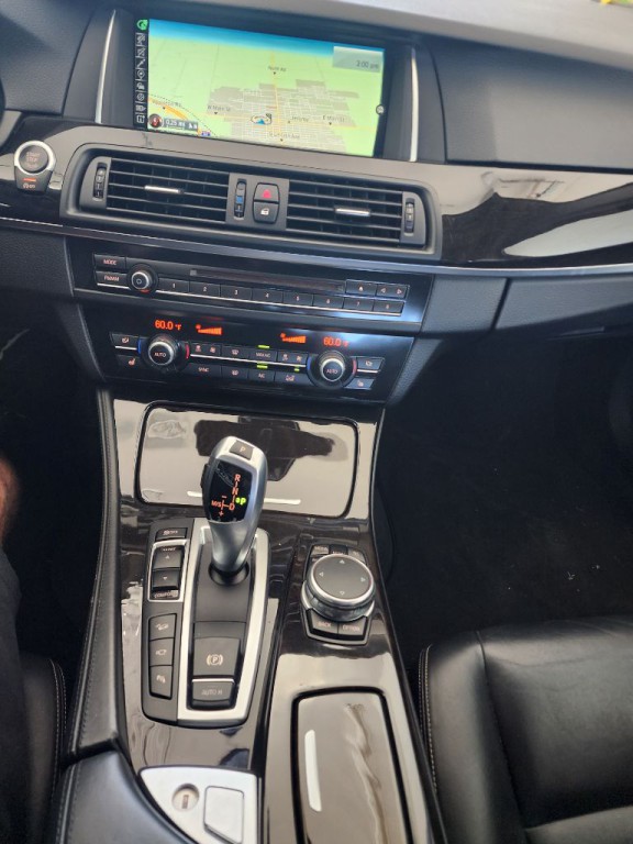 2015 BMW 5 Series Image 20