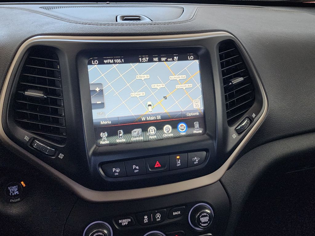 2016 Jeep Cherokee Image 11