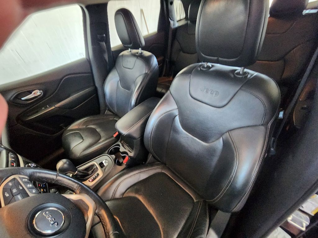 2016 Jeep Cherokee Image 12