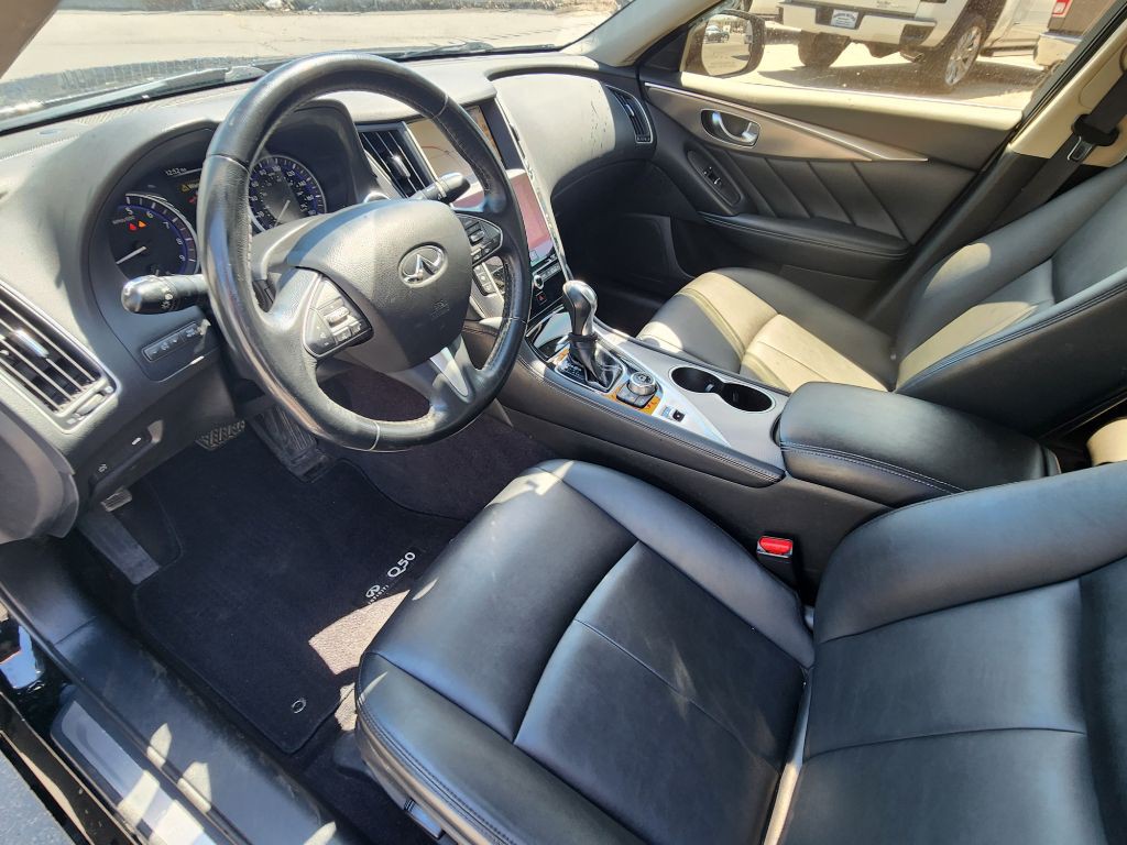 2017 INFINITI Q50 Image 11