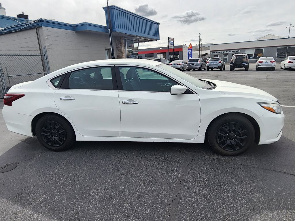 2018 Nissan Altima Image 3