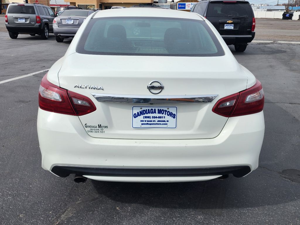 2018 Nissan Altima Image 7