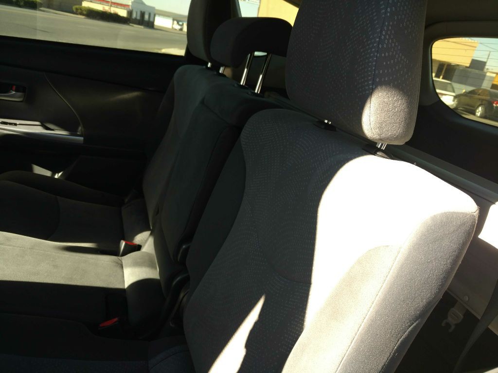 2012 Toyota Prius Image 5