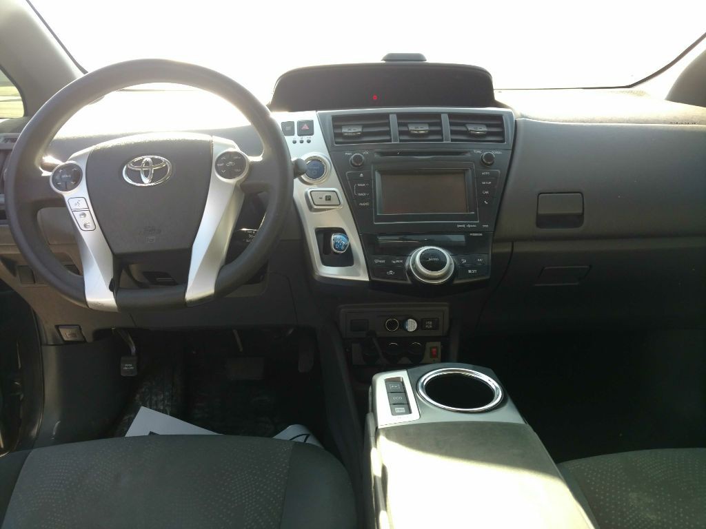 2012 Toyota Prius Image 6
