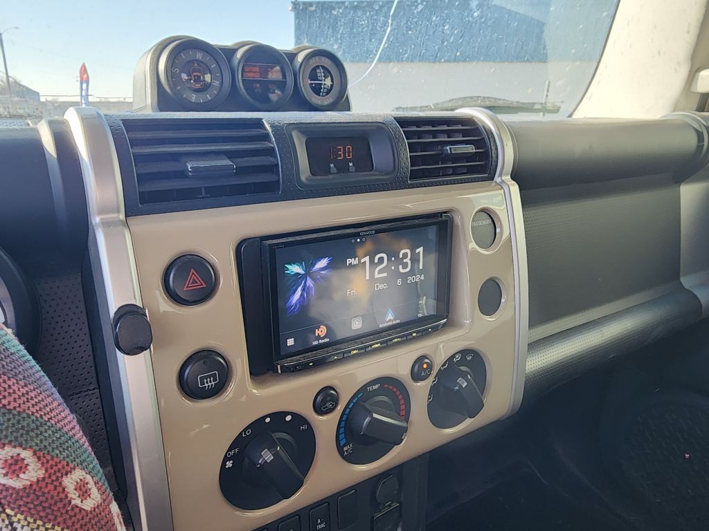 2012 Toyota FJ Cruiser Image 3