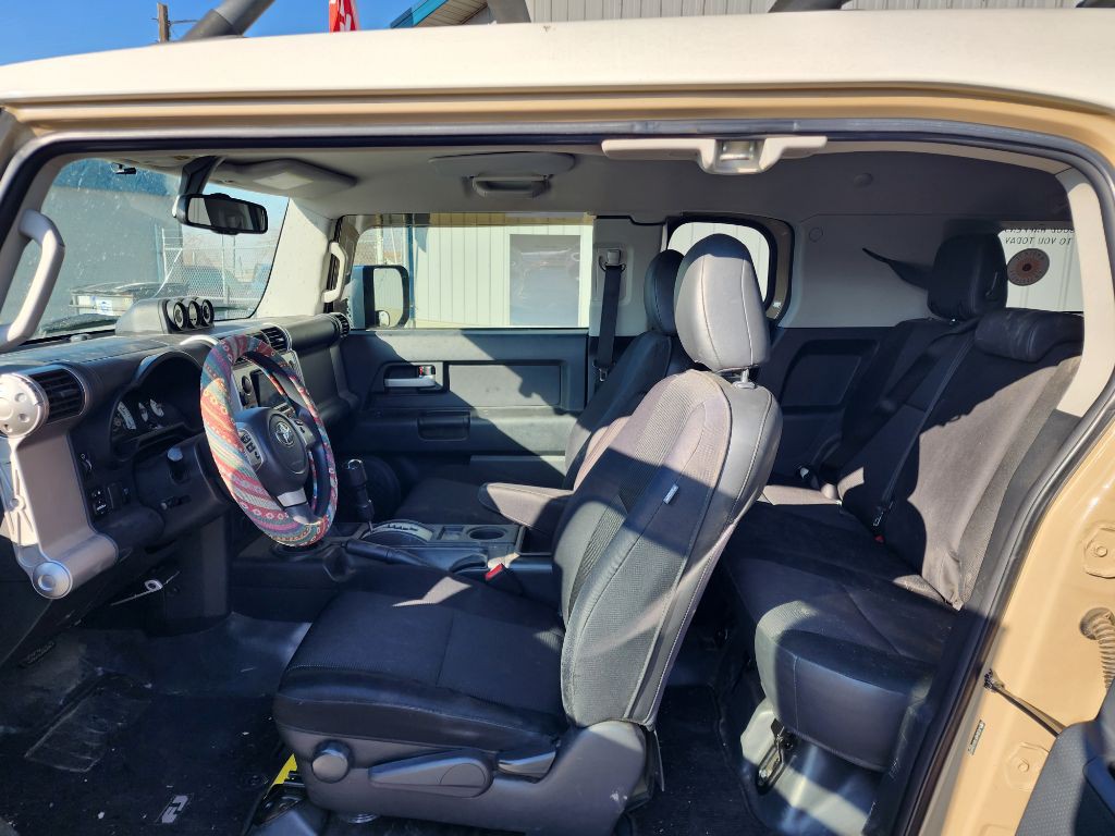 2012 Toyota FJ Cruiser Image 10