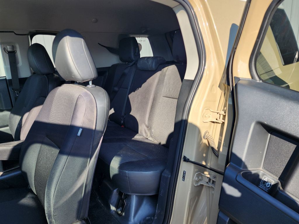 2012 Toyota FJ Cruiser Image 12