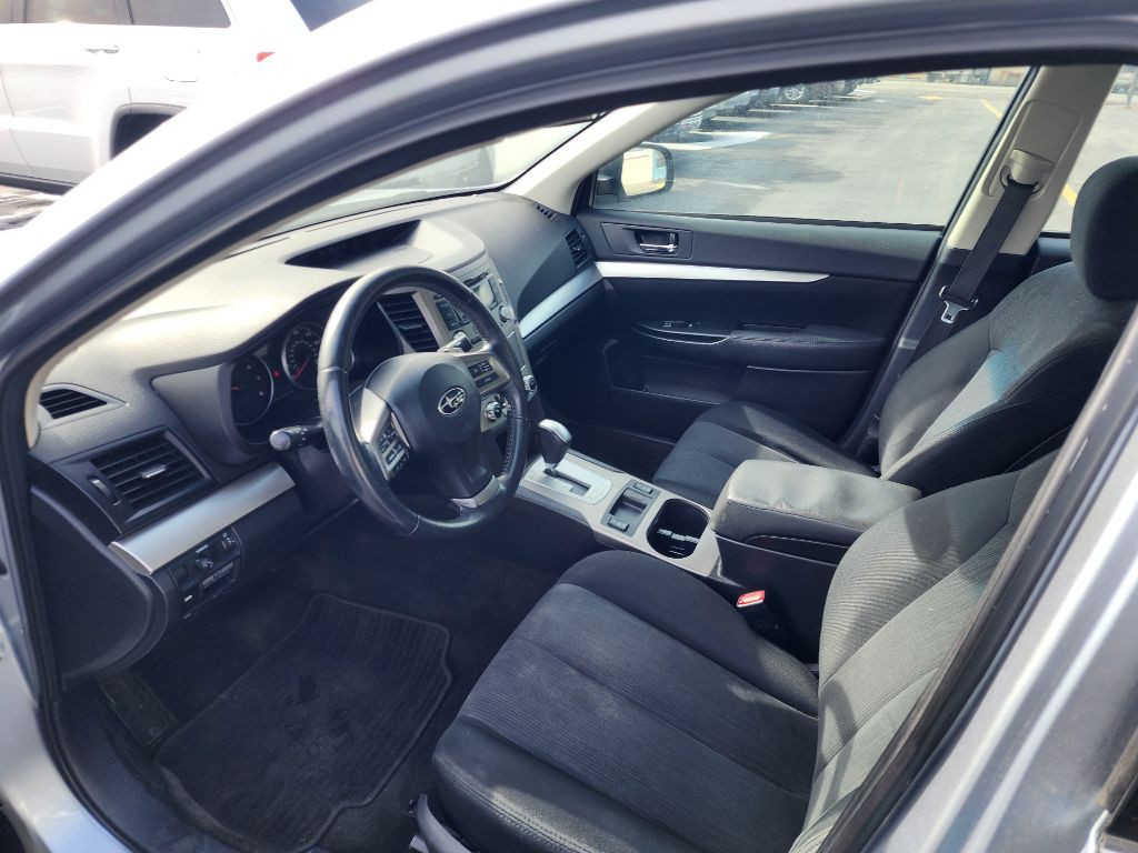 2013 Subaru Legacy Image 3