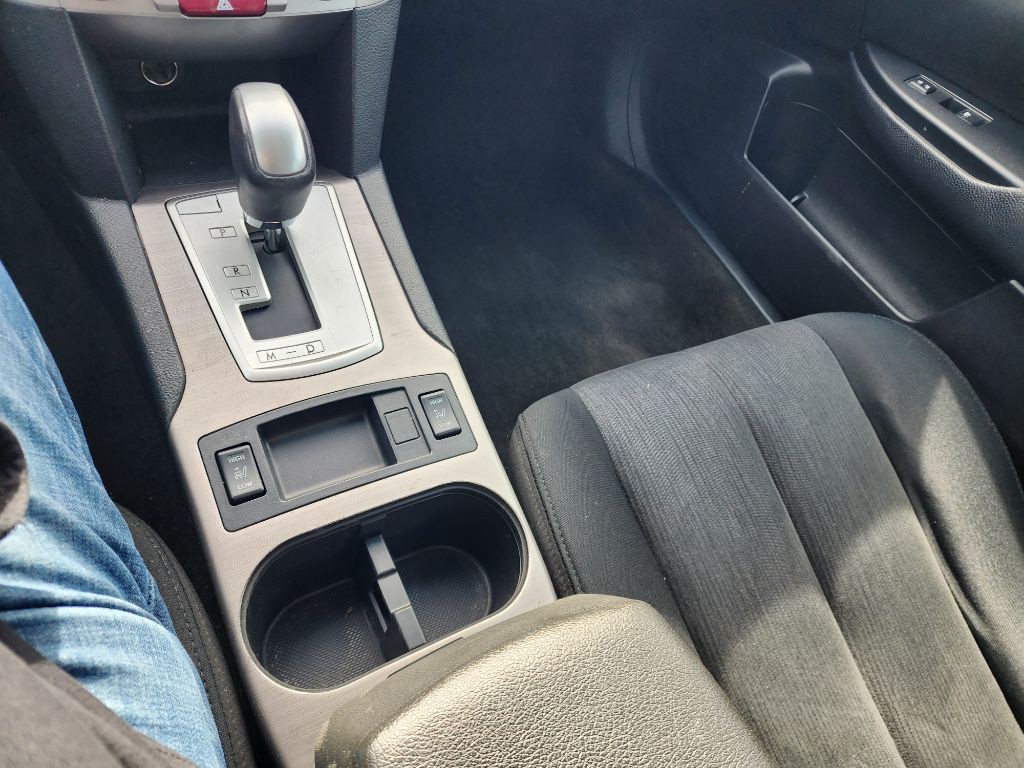 2013 Subaru Legacy Image 7
