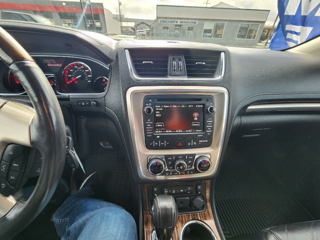 2016 GMC Acadia Image 2