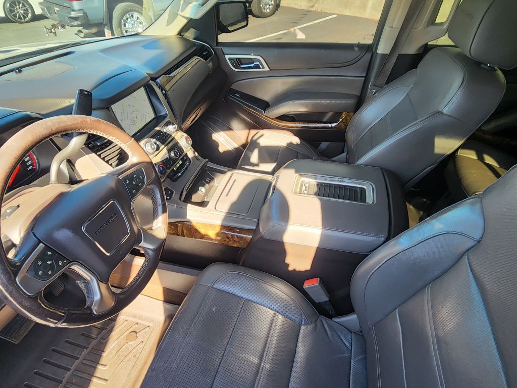 2015 GMC Yukon Image 9