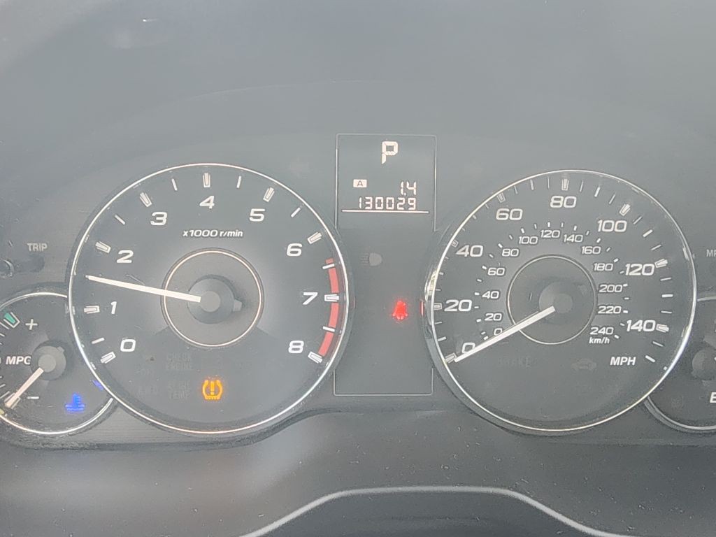 2011 Subaru Outback Image 12