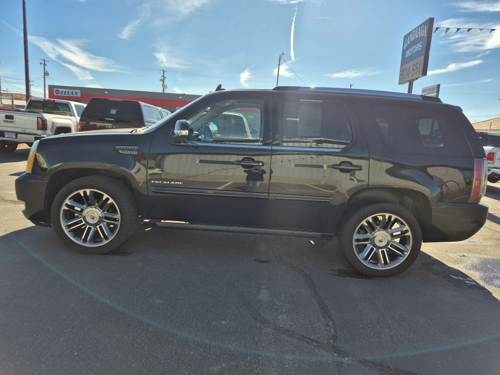 2013 Cadillac Escalade Image 11