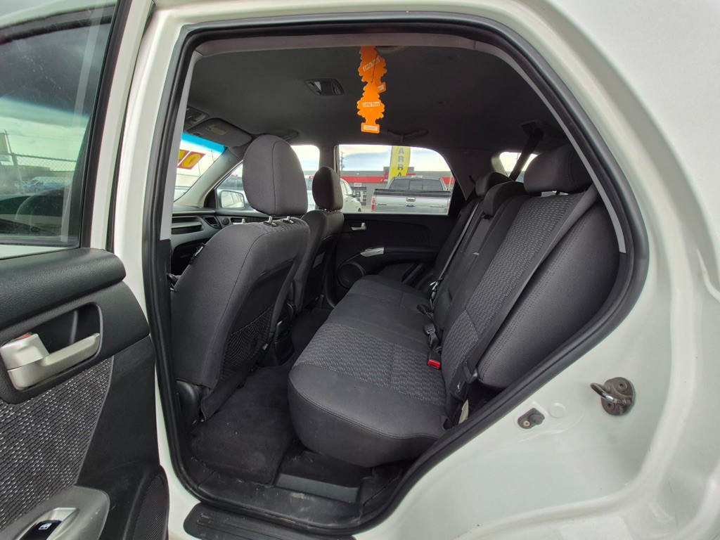 2005 Kia Sportage Image 9