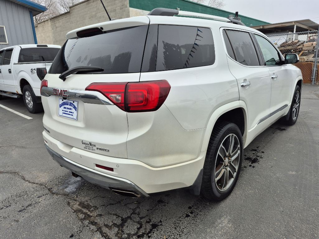 2018 GMC Acadia Image 9