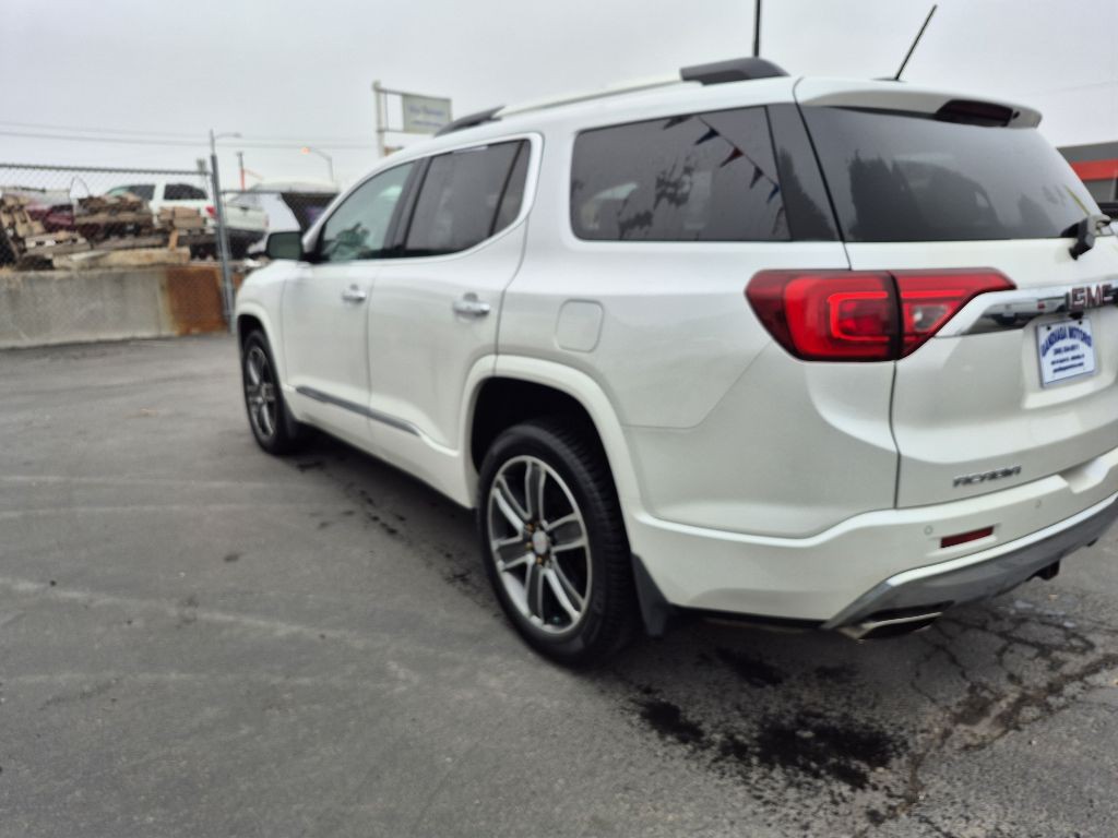 2018 GMC Acadia Image 10