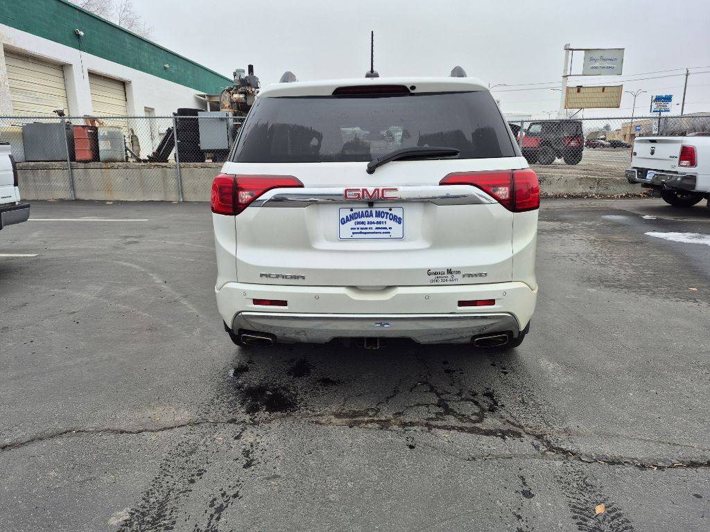 2018 GMC Acadia Image 11