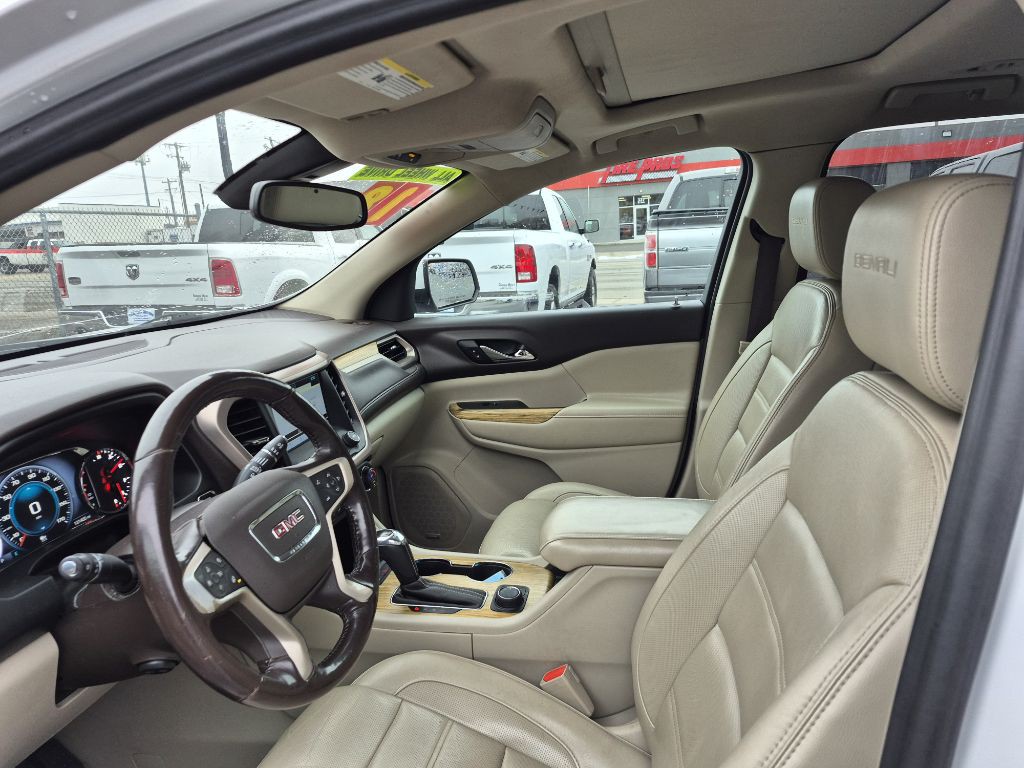 2018 GMC Acadia Image 6