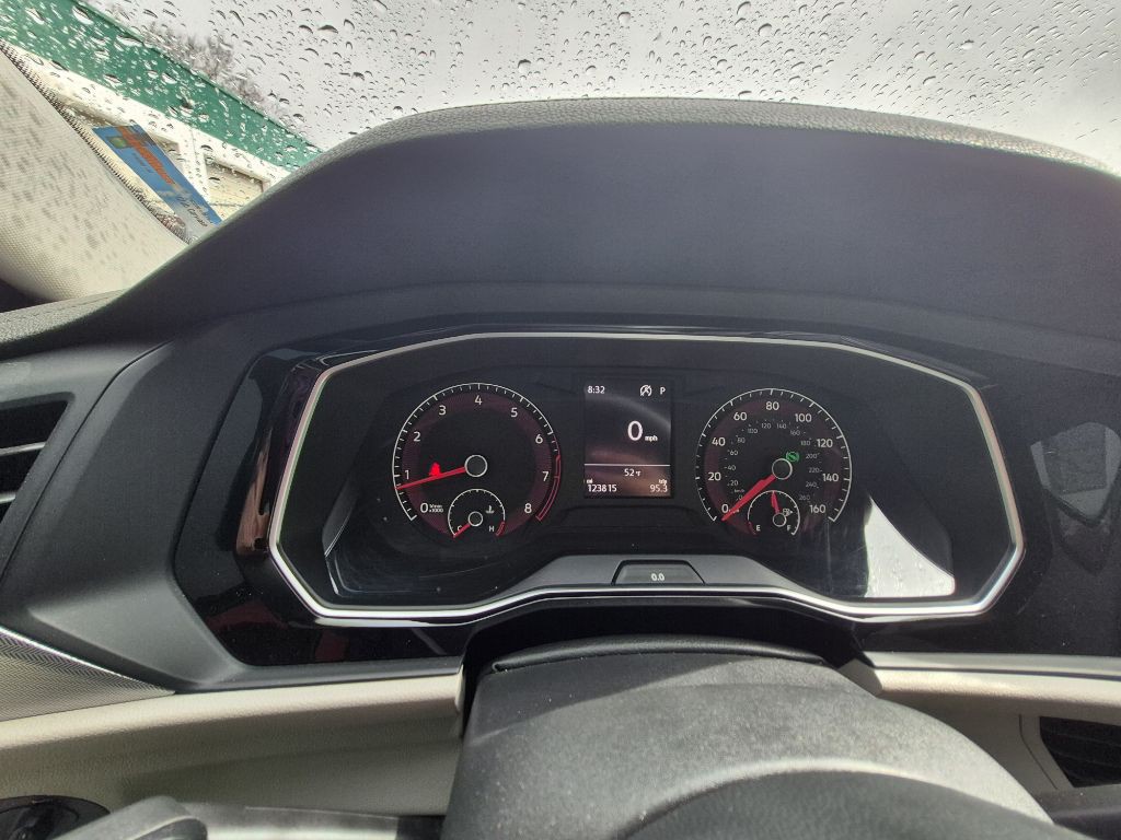 2019 Volkswagen Jetta Image 3