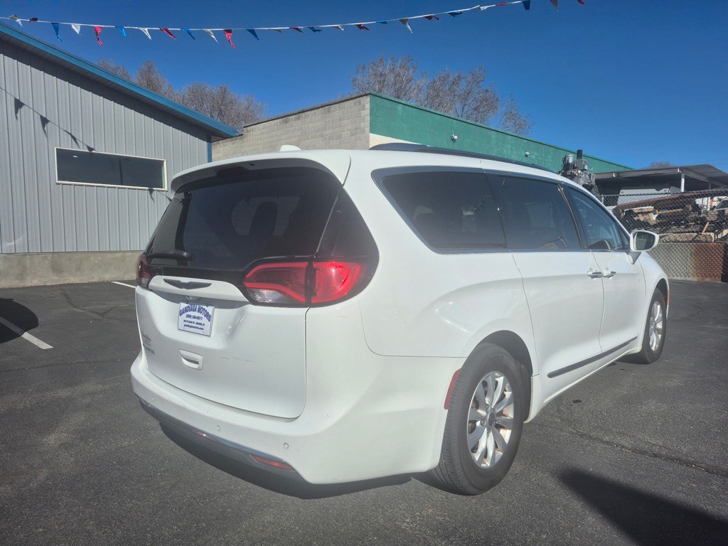 2019 Chrysler Pacifica Image 5