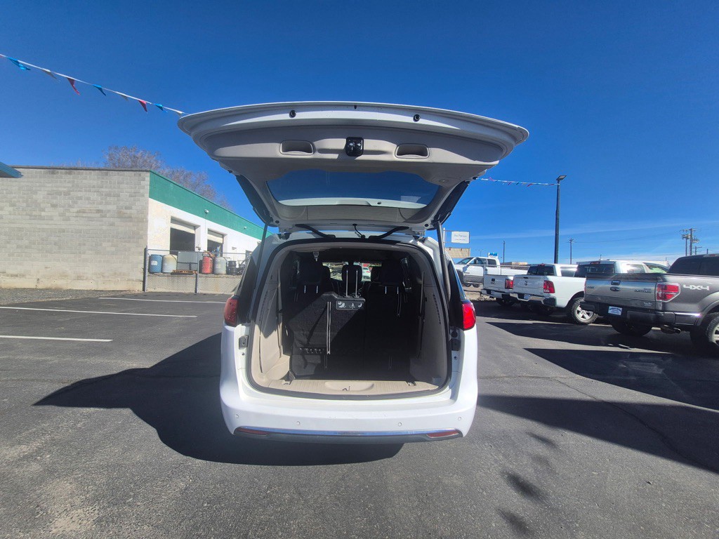 2019 Chrysler Pacifica Image 7