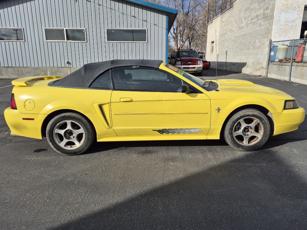 2003 Ford Mustang Image 9