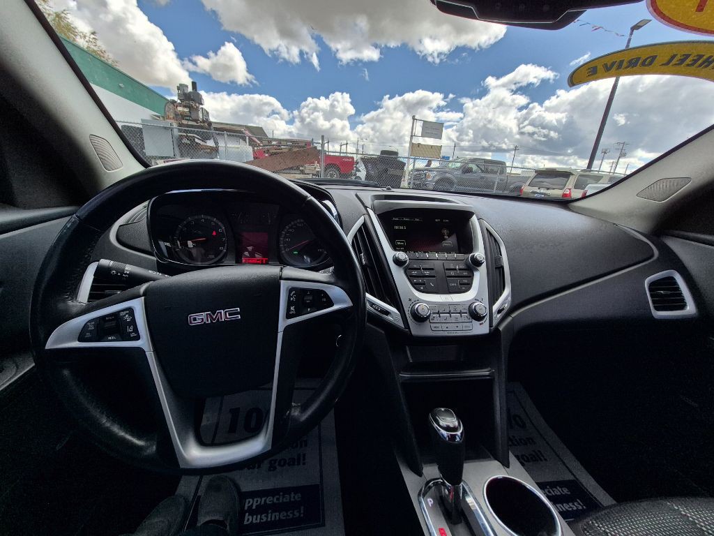 2017 GMC Terrain Image 2