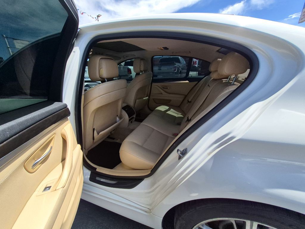 2011 BMW 5 Series Image 5