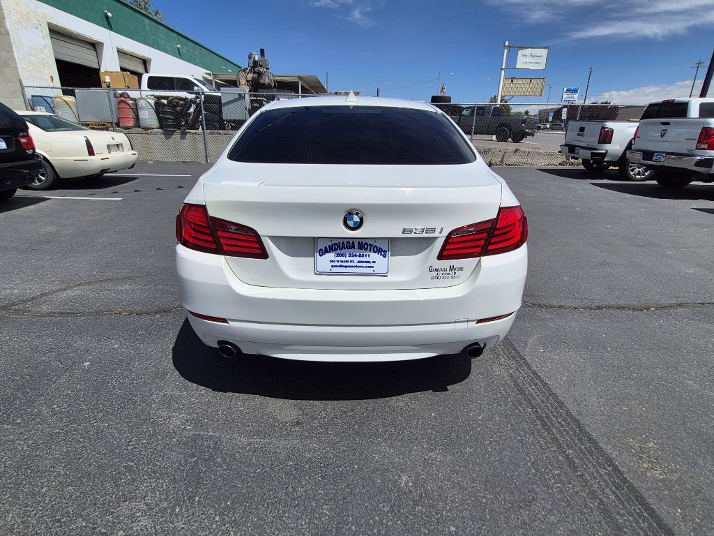 2011 BMW 5 Series Image 6