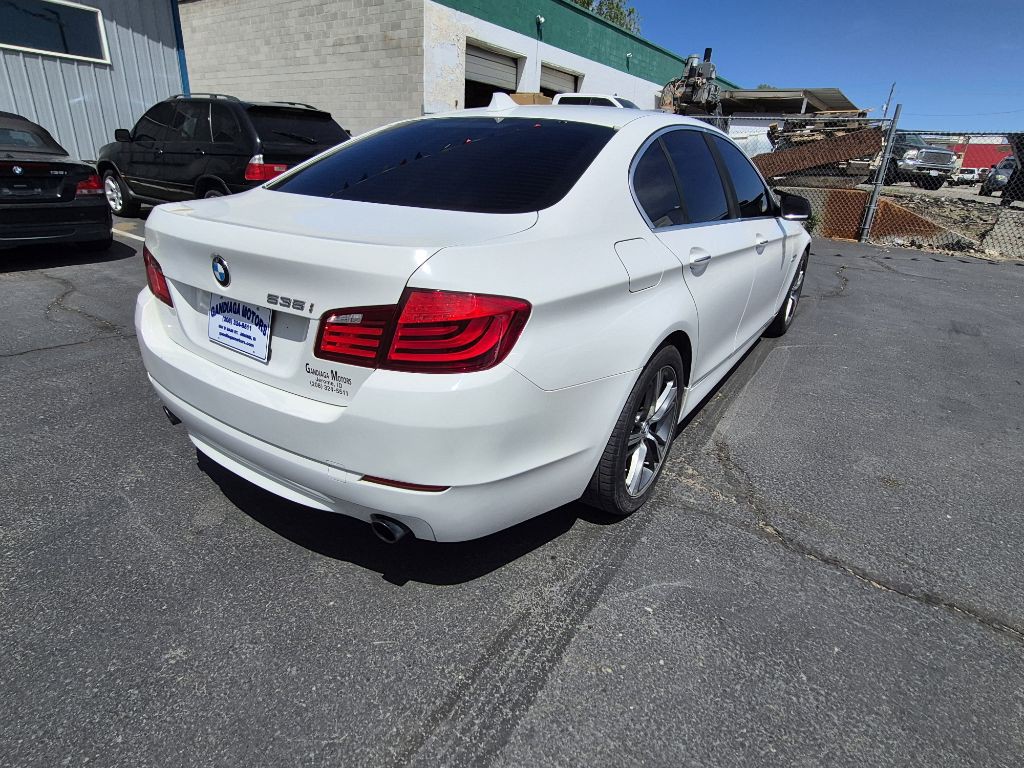 2011 BMW 5 Series Image 7