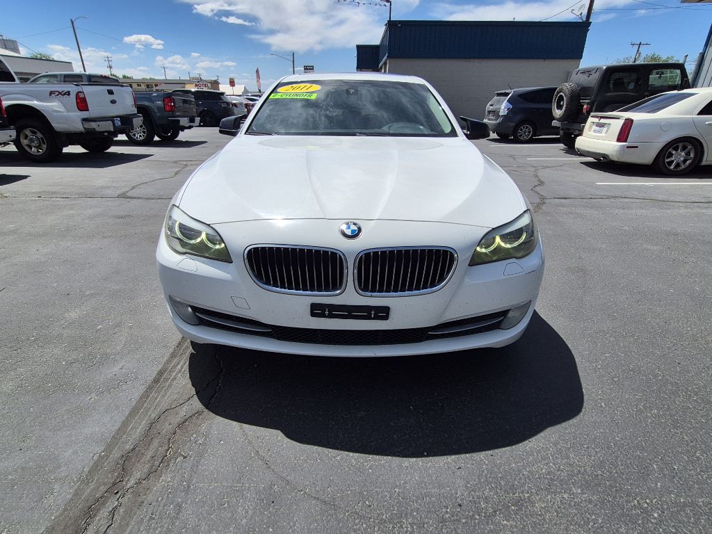2011 BMW 5 Series Image 8