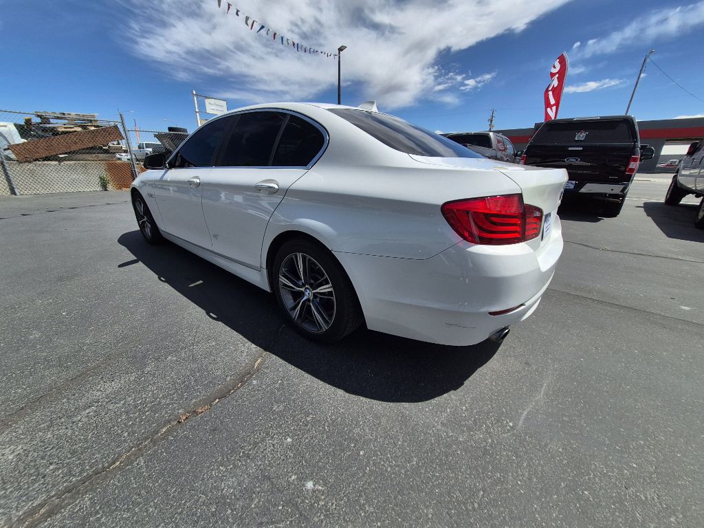 2011 BMW 5 Series Image 10