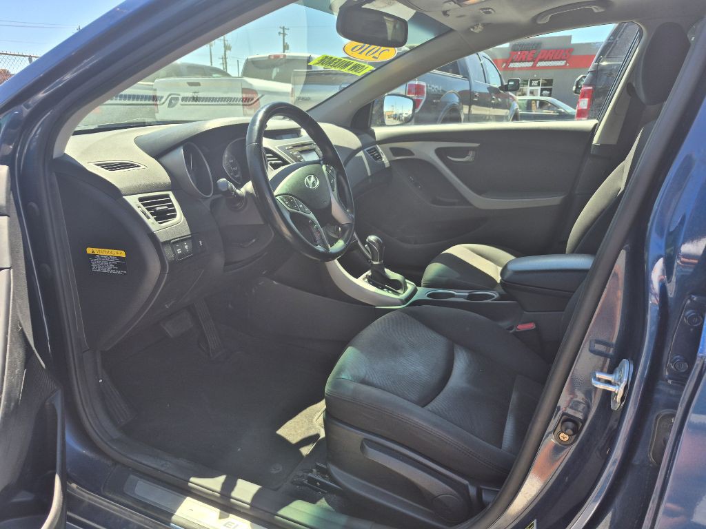 2016 Hyundai Elantra Image 4