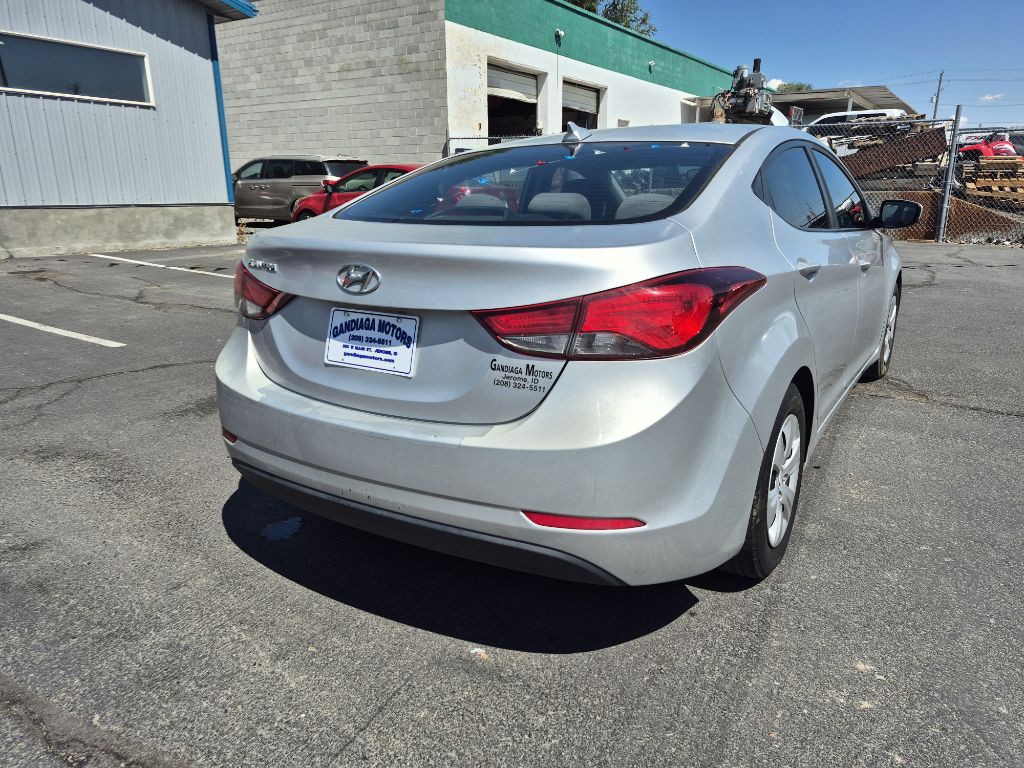 2016 Hyundai Elantra Image 6