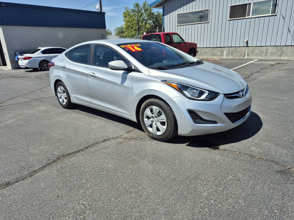 2016 Hyundai Elantra Image 8