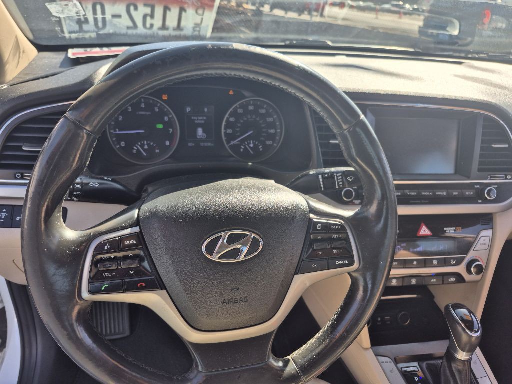2018 Hyundai Elantra Image 3