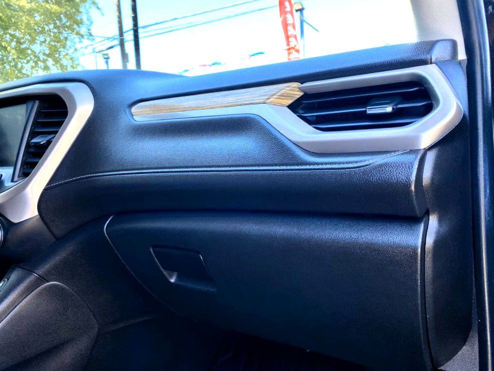 2019 GMC Acadia Image 19