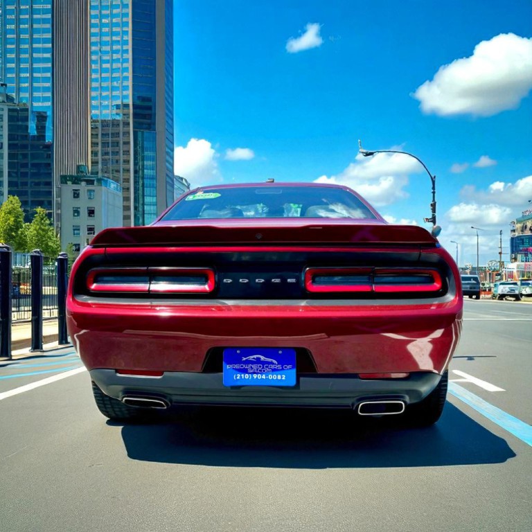 2021 Dodge Challenger Image 4