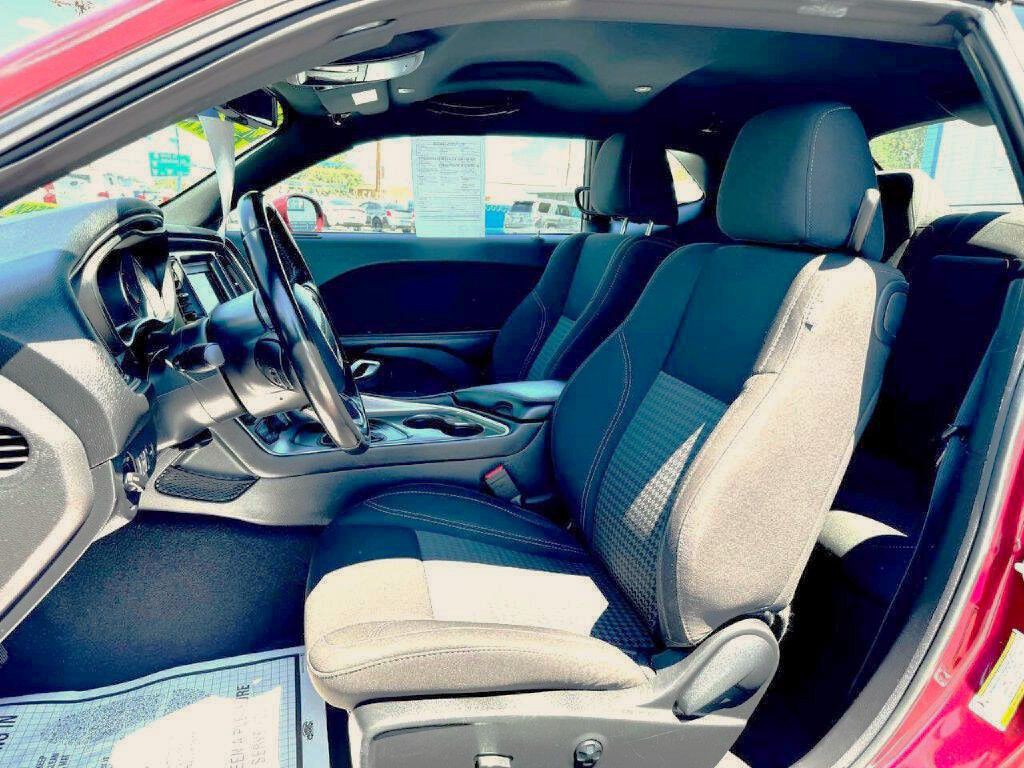 2021 Dodge Challenger Image 11