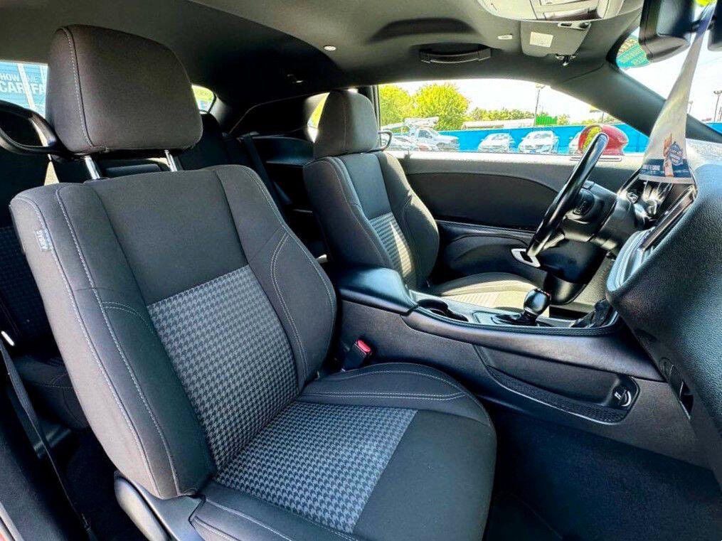 2021 Dodge Challenger Image 14