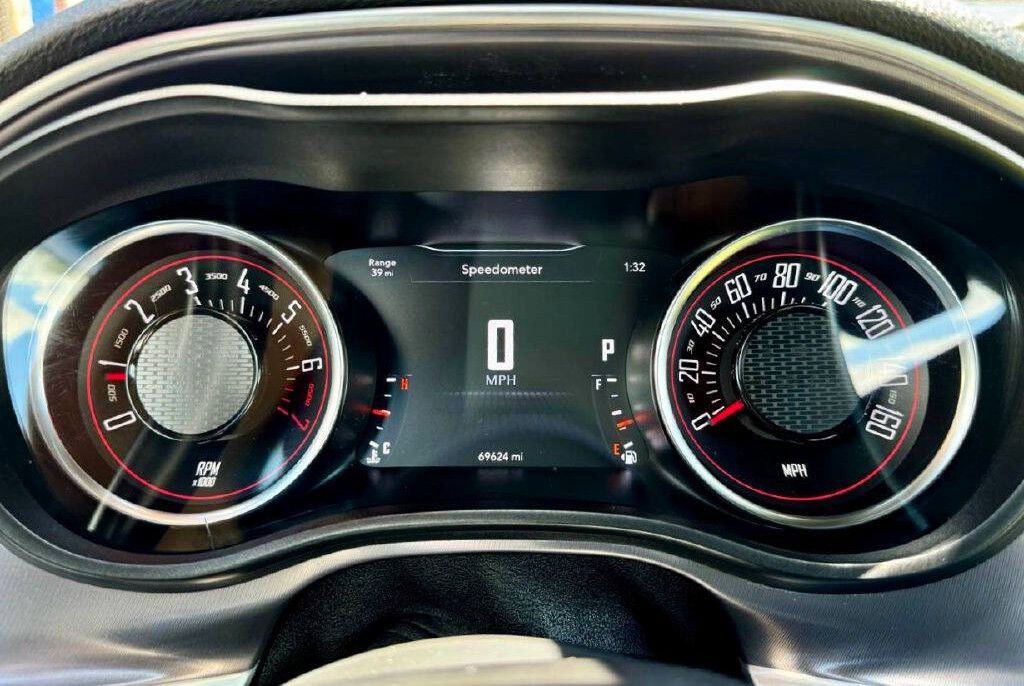 2021 Dodge Challenger Image 21