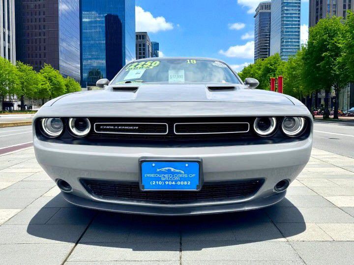 2019 Dodge Challenger Image 8