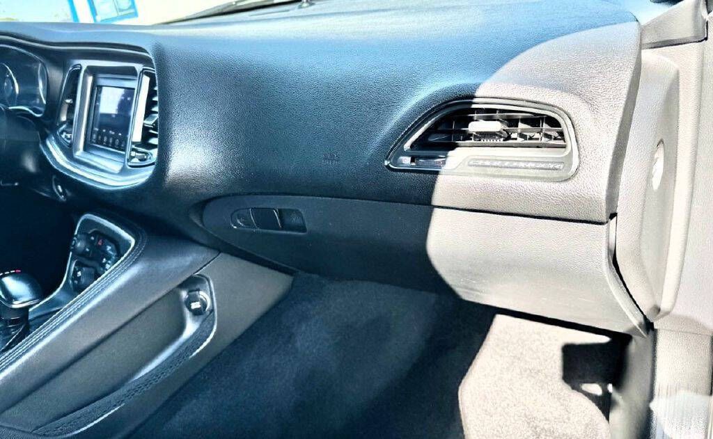 2019 Dodge Challenger Image 16