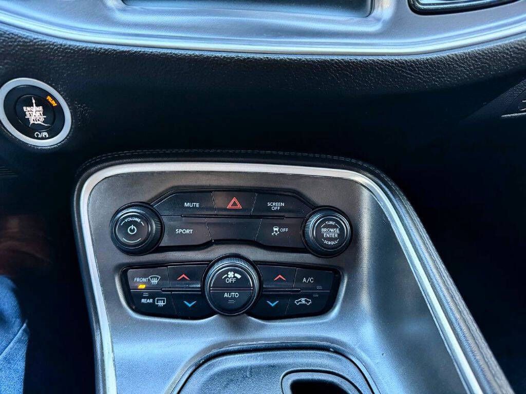 2019 Dodge Challenger Image 23