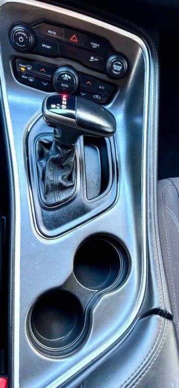 2019 Dodge Challenger Image 24