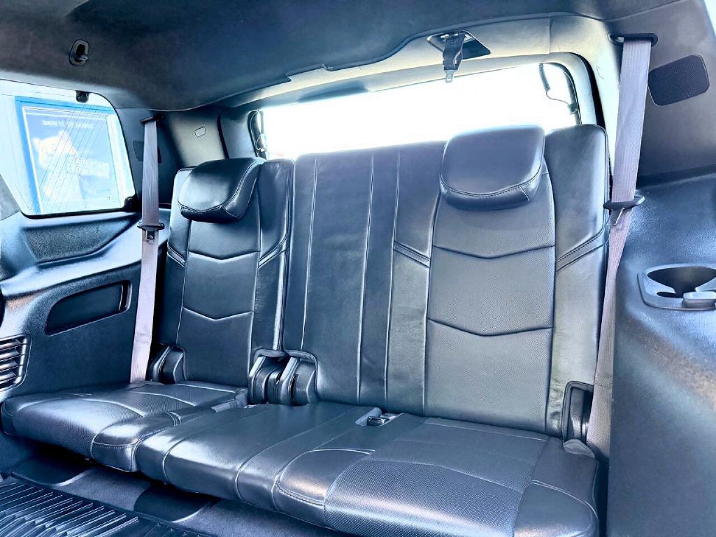 2017 Cadillac Escalade Image 14
