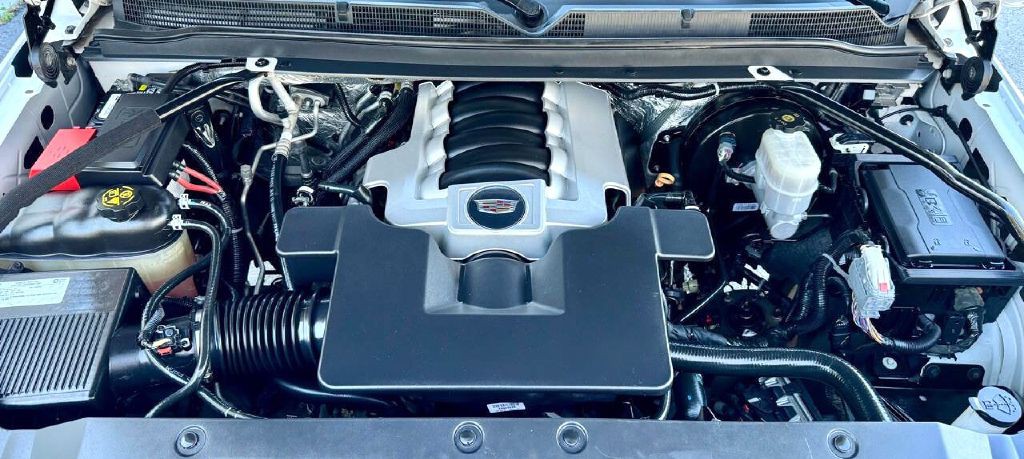 2017 Cadillac Escalade Image 37