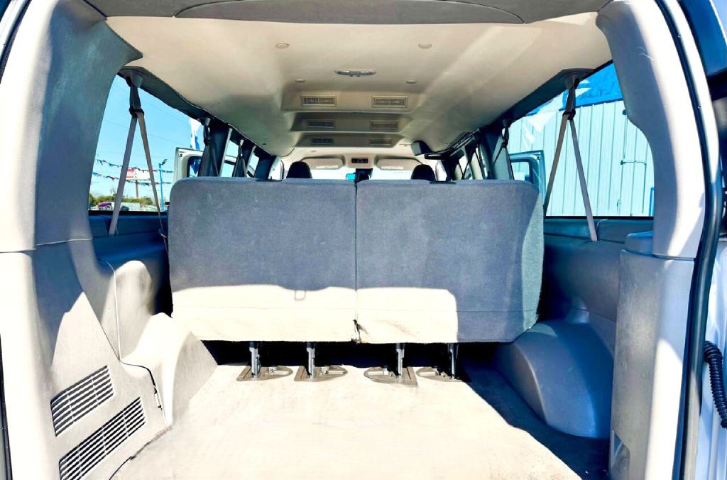 2019 Chevrolet Express Image 19